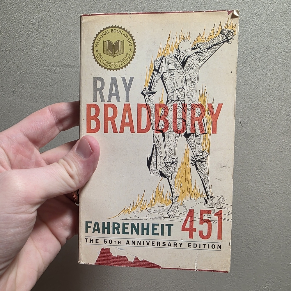 Fahrenheit 451 - Picture 1 of 5